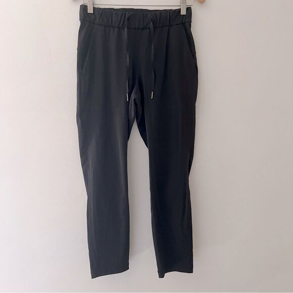 Lululemon Pants On The Fly Pants Ankle Tapered Pull On Black Size 4 Travel - Picture 1 of 9